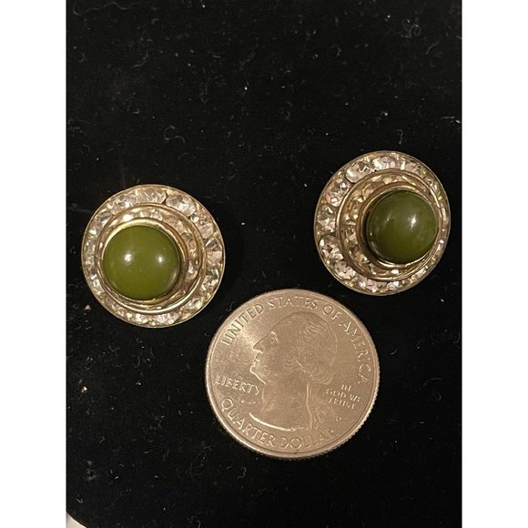 Vintage Jadeite And Rhinestones Circular Clip Earrings - Picture 5 of 6